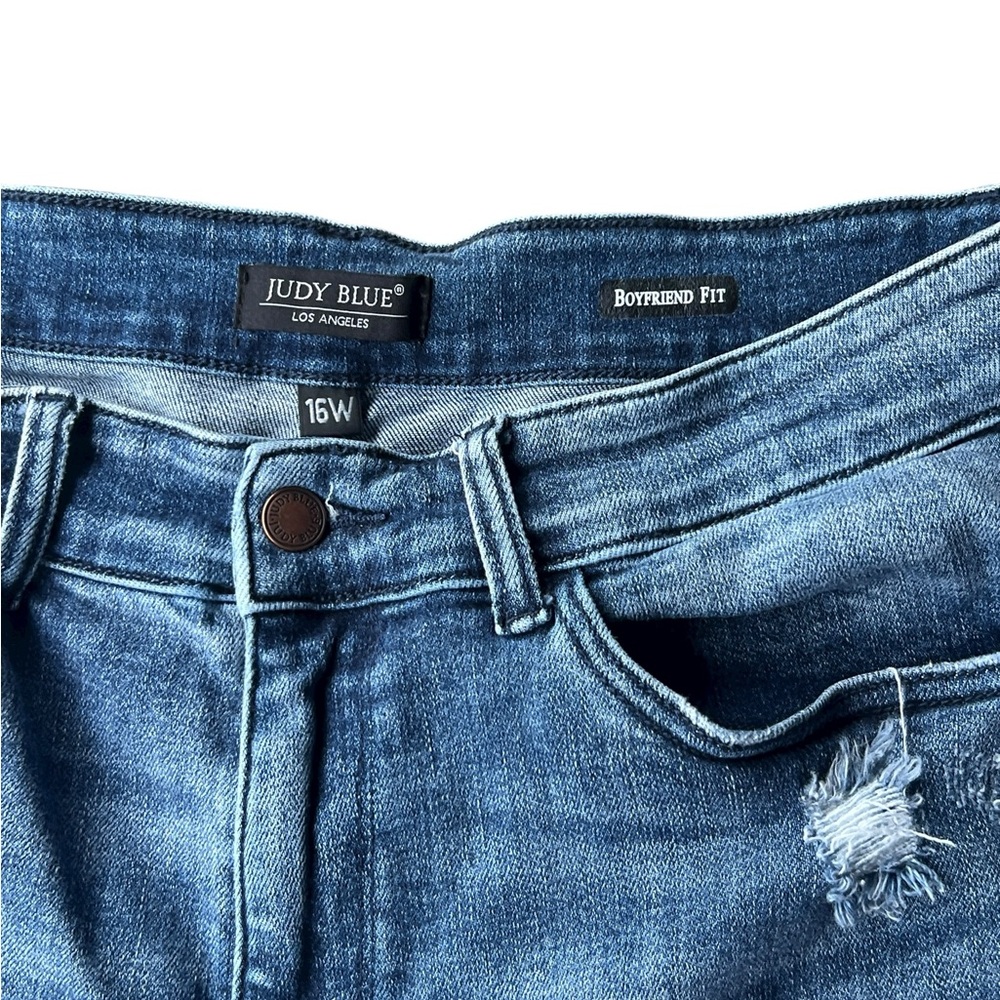 Judy Blue Distressed Boyfriend Fit Jeans - Picture 4 of 7